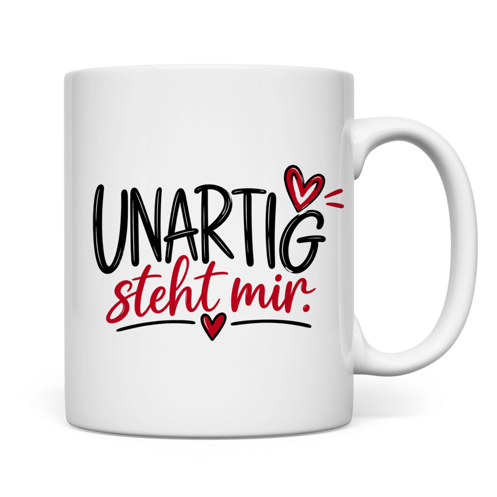 Hochweiße Keramiktasse mit Aufschrift UNARTIG steht mir und C-förmigem Henkel von Wortmelodie Moments Rückseite